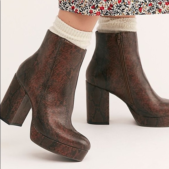 vegan stormy platform boot